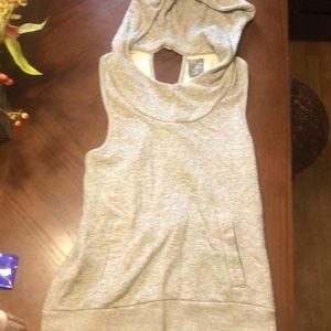 Move alternative wear sleeveless hoodie size S
